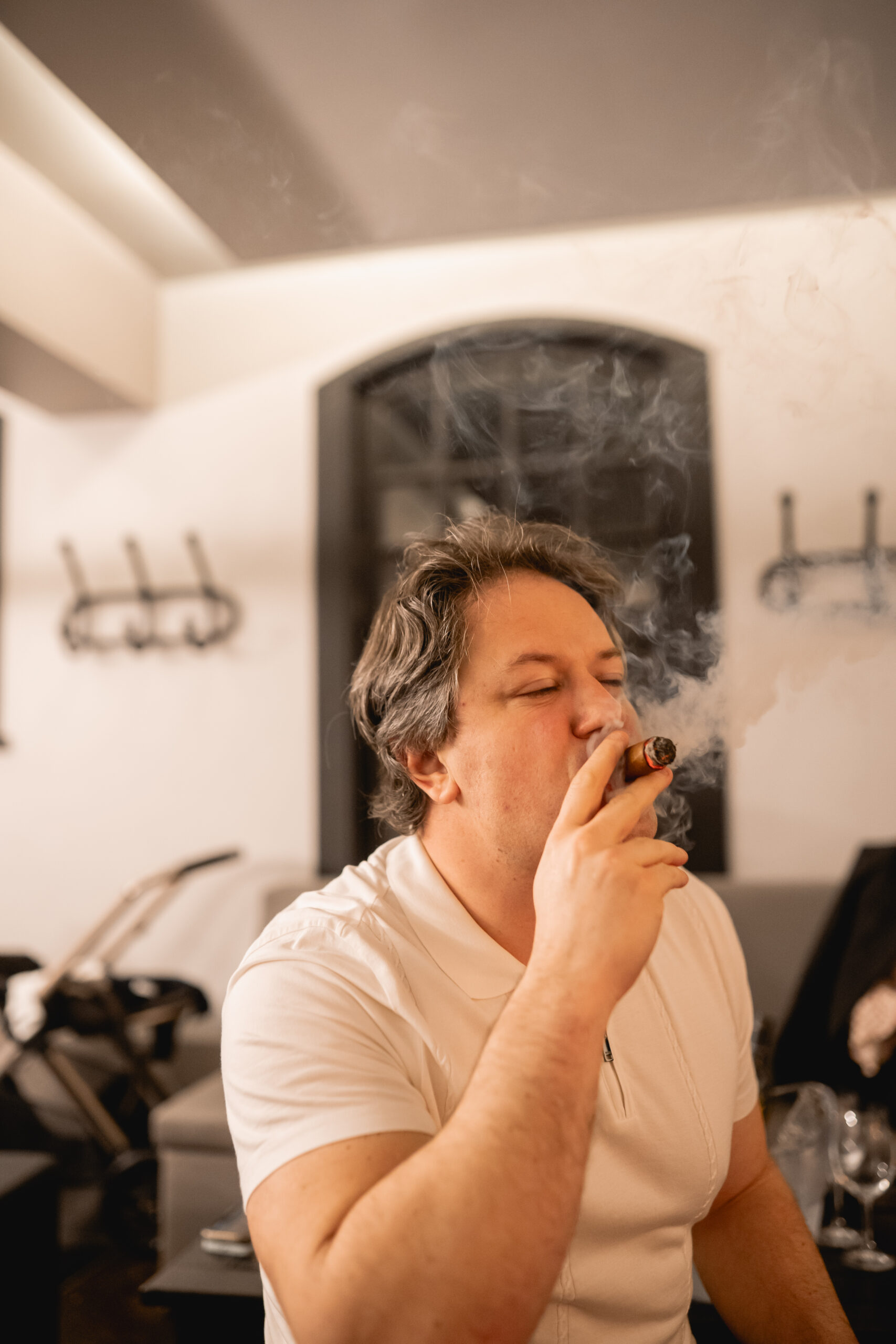 Dicas para combinar charutos e vinhos na Serra Gaúcha